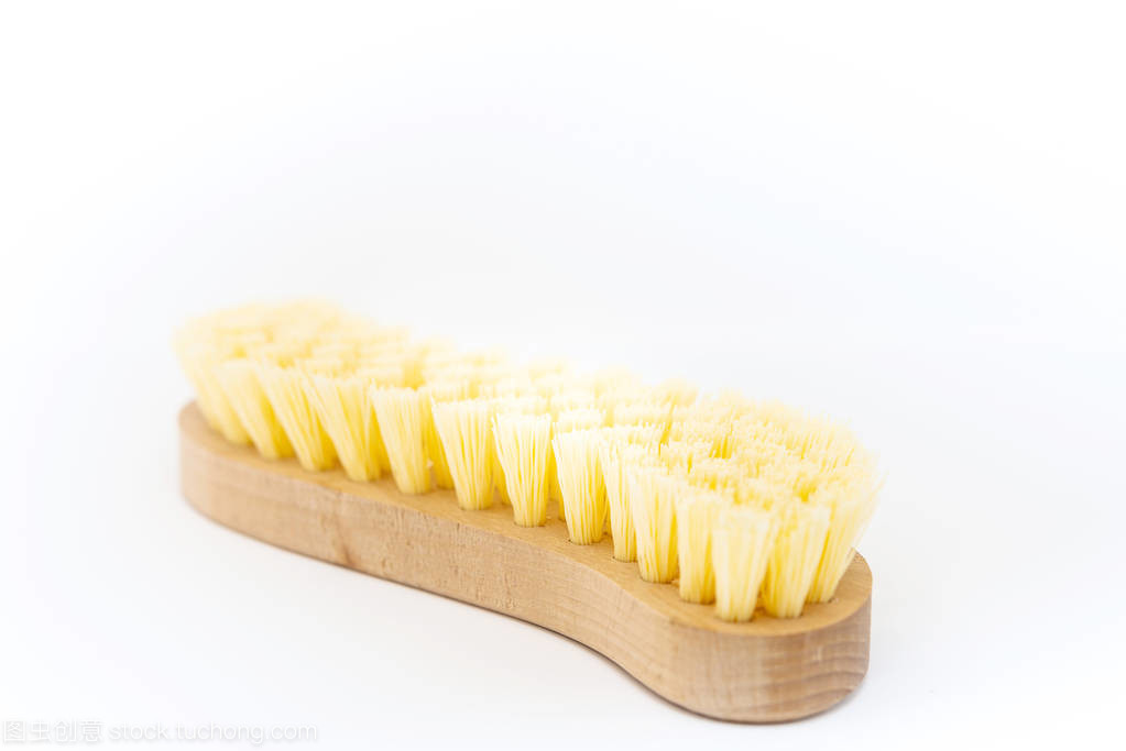 孤立的白色背景上的清洗刷